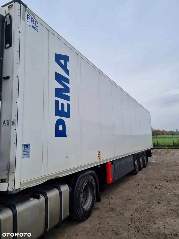 Schmitz Cargobull SKO 24/L - 4