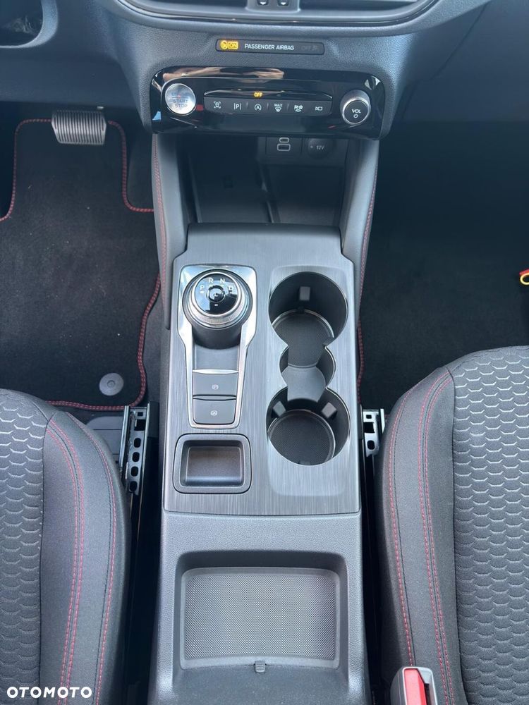 Ford Kuga - 35