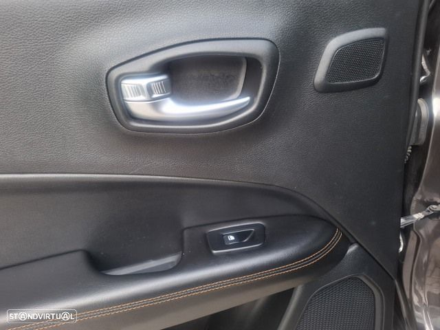 Jeep Compass 1.6 M-Jet Limited - 34