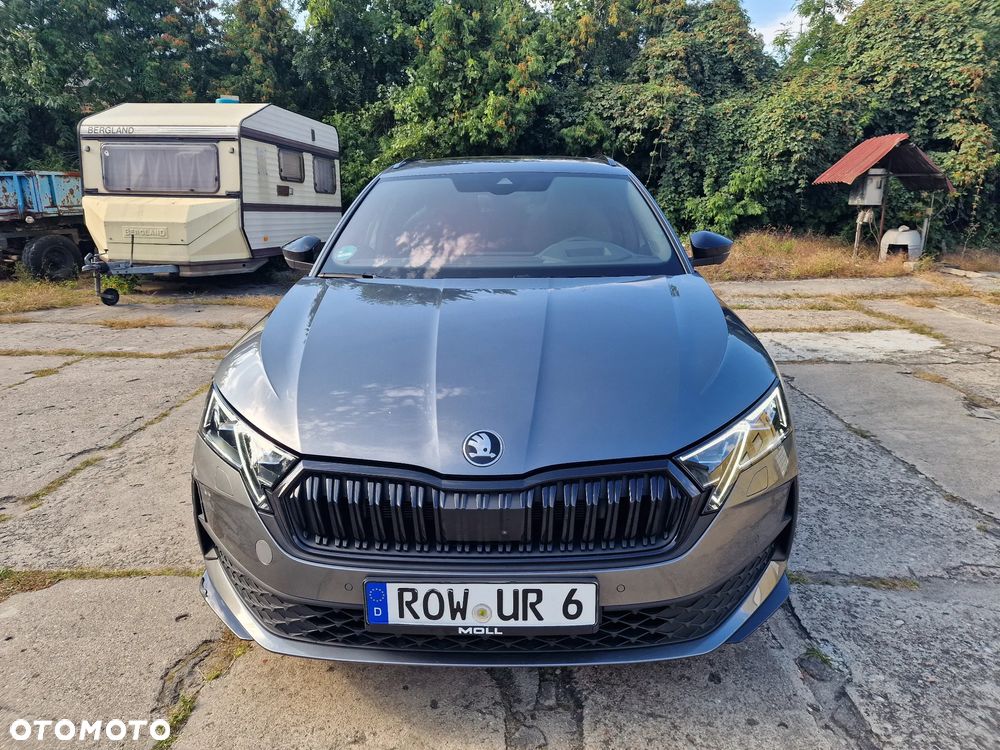 Skoda Octavia Combi 2.0 TDI DSG Sportline - 2