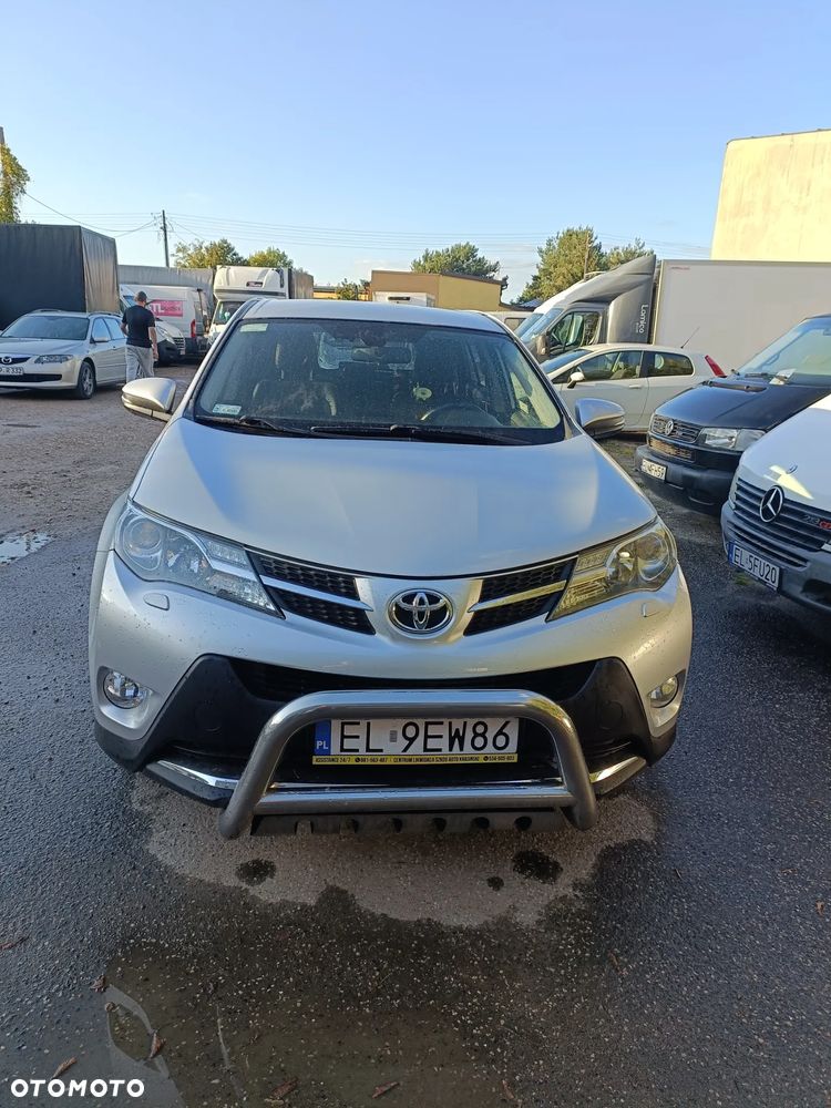 Toyota RAV4 - 1