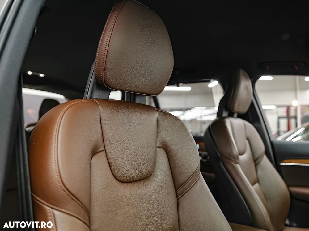 Volvo XC 90 D5 AWD Geartronic Inscription - 12