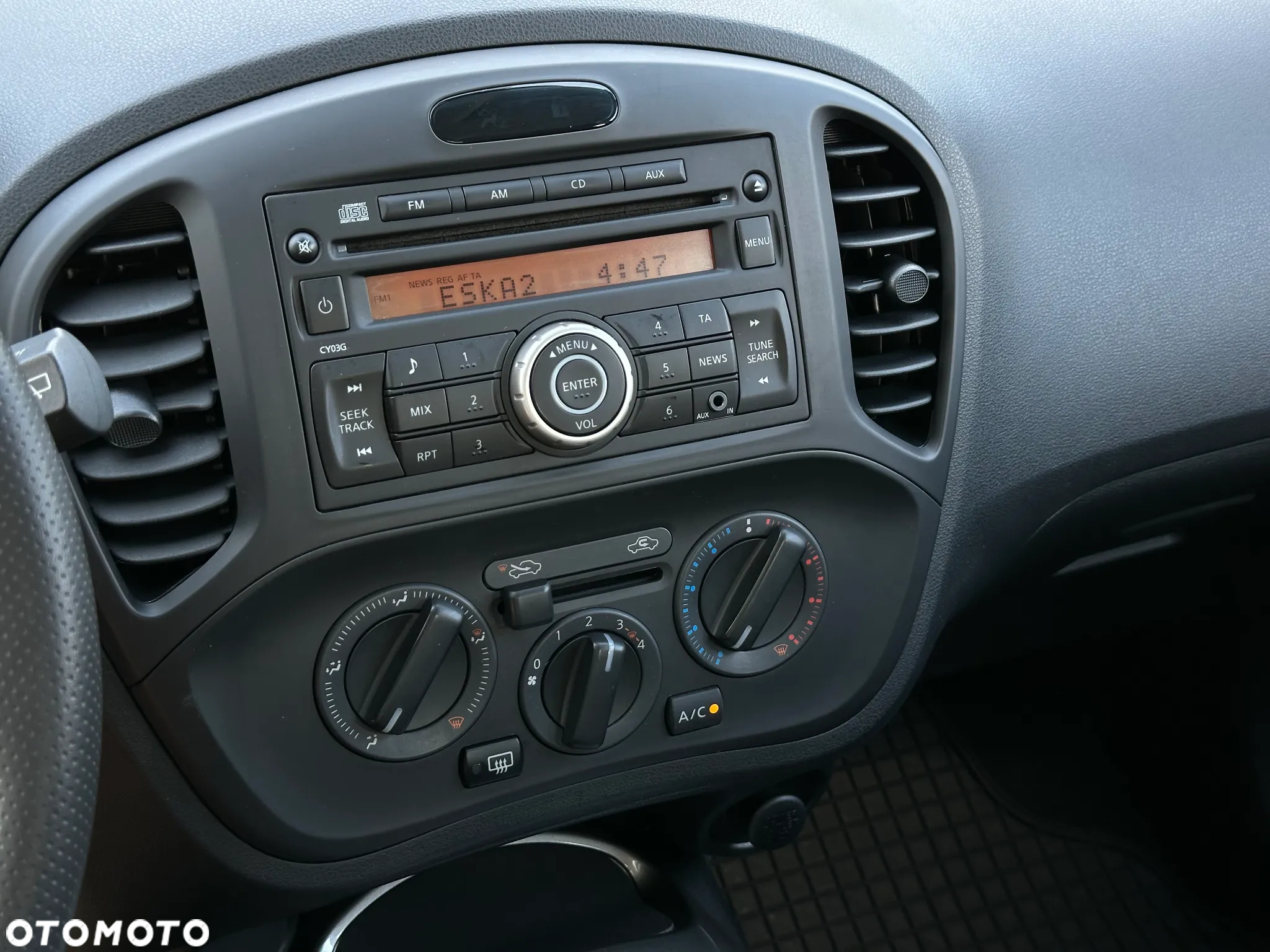 Nissan Juke 1.6 Visia - 12
