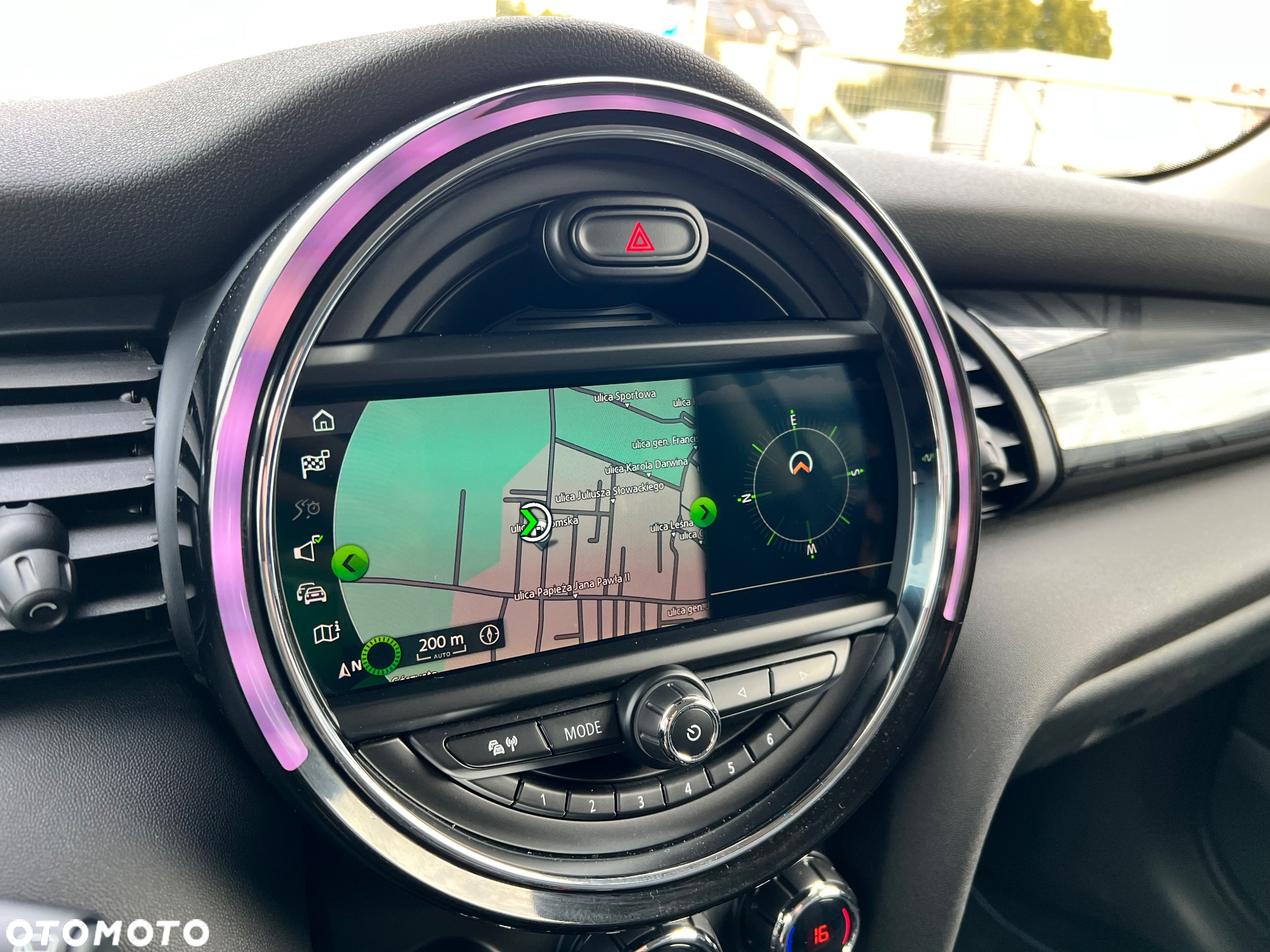 MINI Cooper Essential Trim - 13