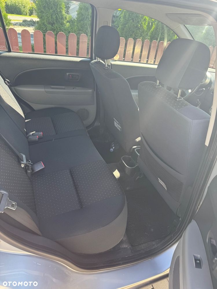 Daihatsu Sirion 1.3 - 5