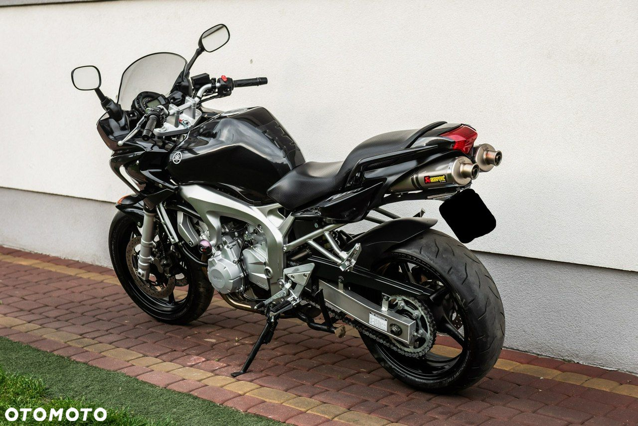 Yamaha FZ - 4