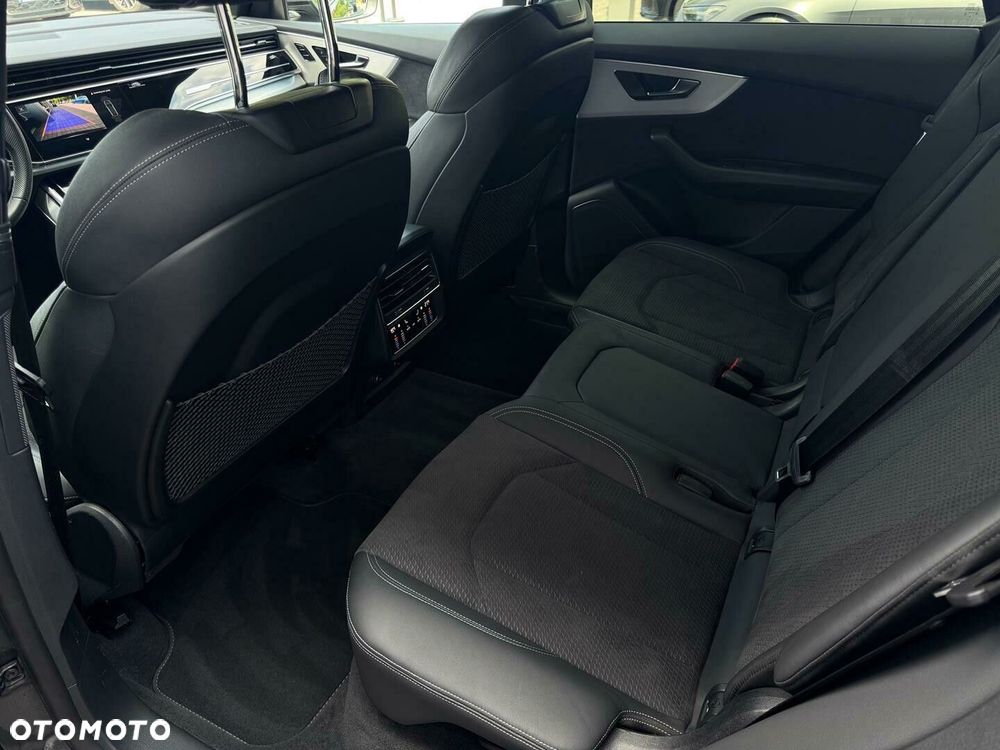 Audi Q8 - 15