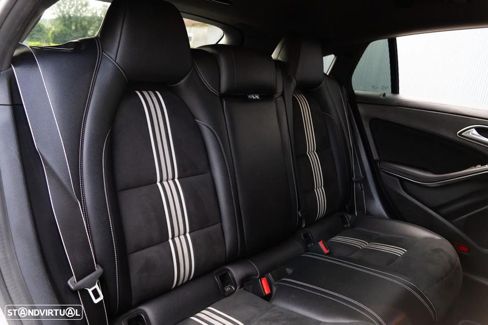 Mercedes-Benz CLA 180 d Shooting Brake AMG Line - 10
