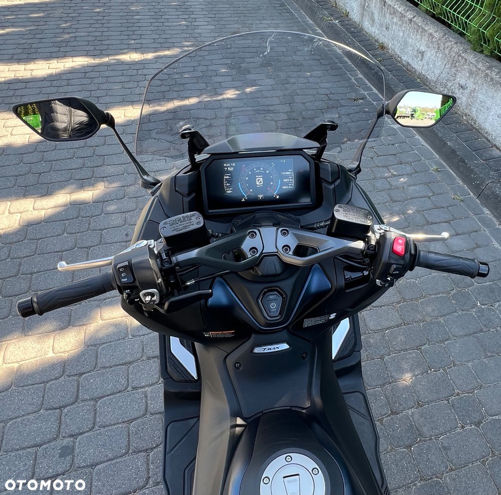 Yamaha Tmax - 8