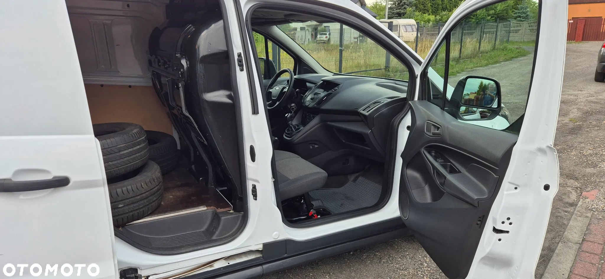 Ford Transit Connect - 9