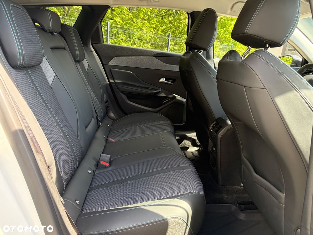 Peugeot 308 BlueHDi 130 EAT8 Allure Pack - 12