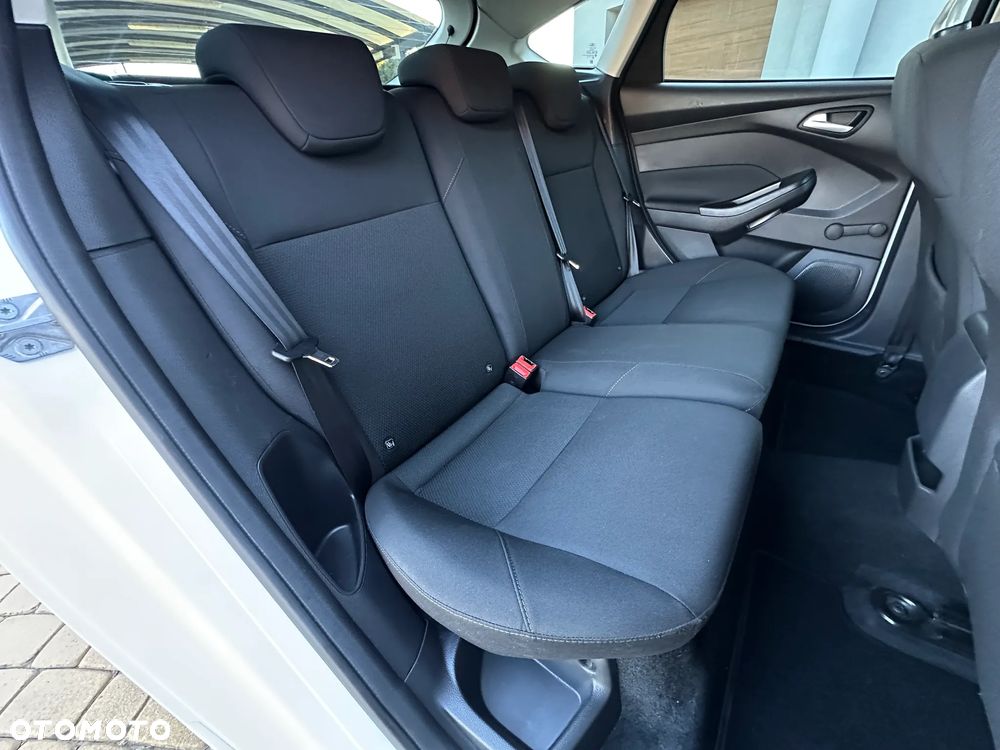 Ford Focus 1.5 EcoBlue STart-Stopp-System TITANIUM - 19