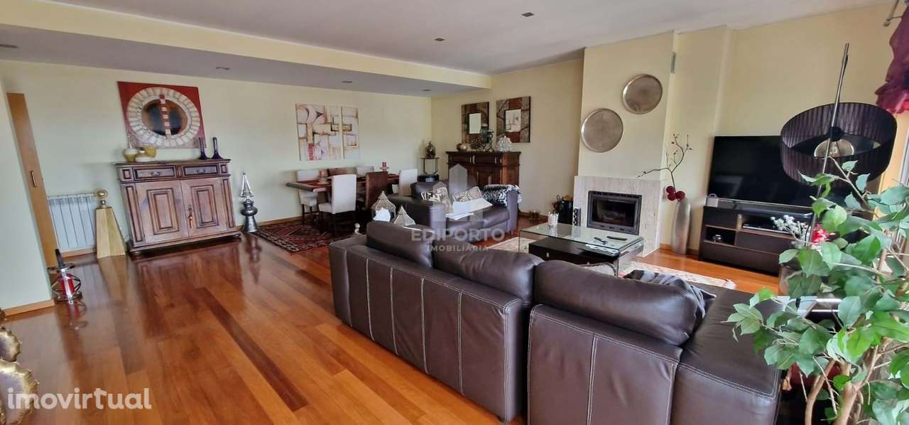 Apartamento T5 , último piso, centro de Vila Nova de Gaia, junto ao Me - Grande imagem: 2/43