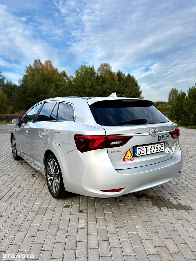 Toyota Avensis - 9