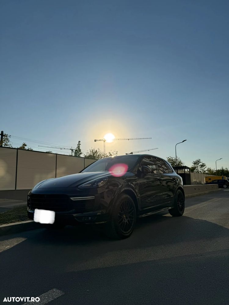 Porsche Cayenne 3.6 L GTS - 1