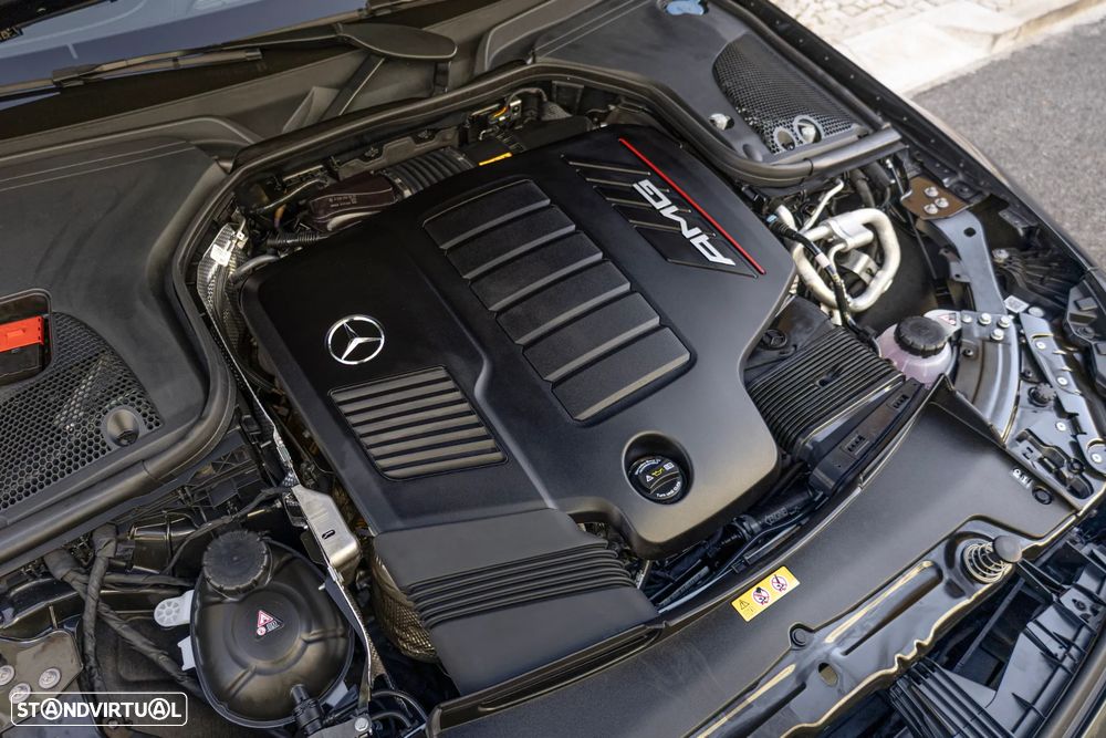 Mercedes-Benz AMG GT 53 4Matic+ 4D Speedshift TCT 9G — fotografia 5