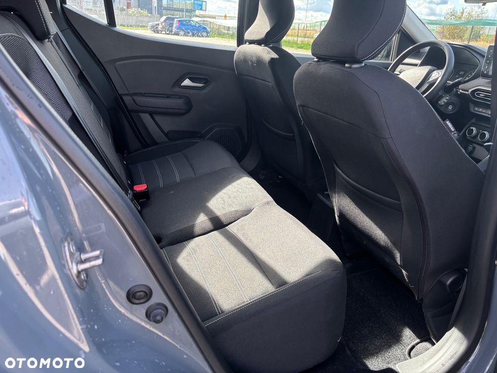 Dacia Sandero - 8