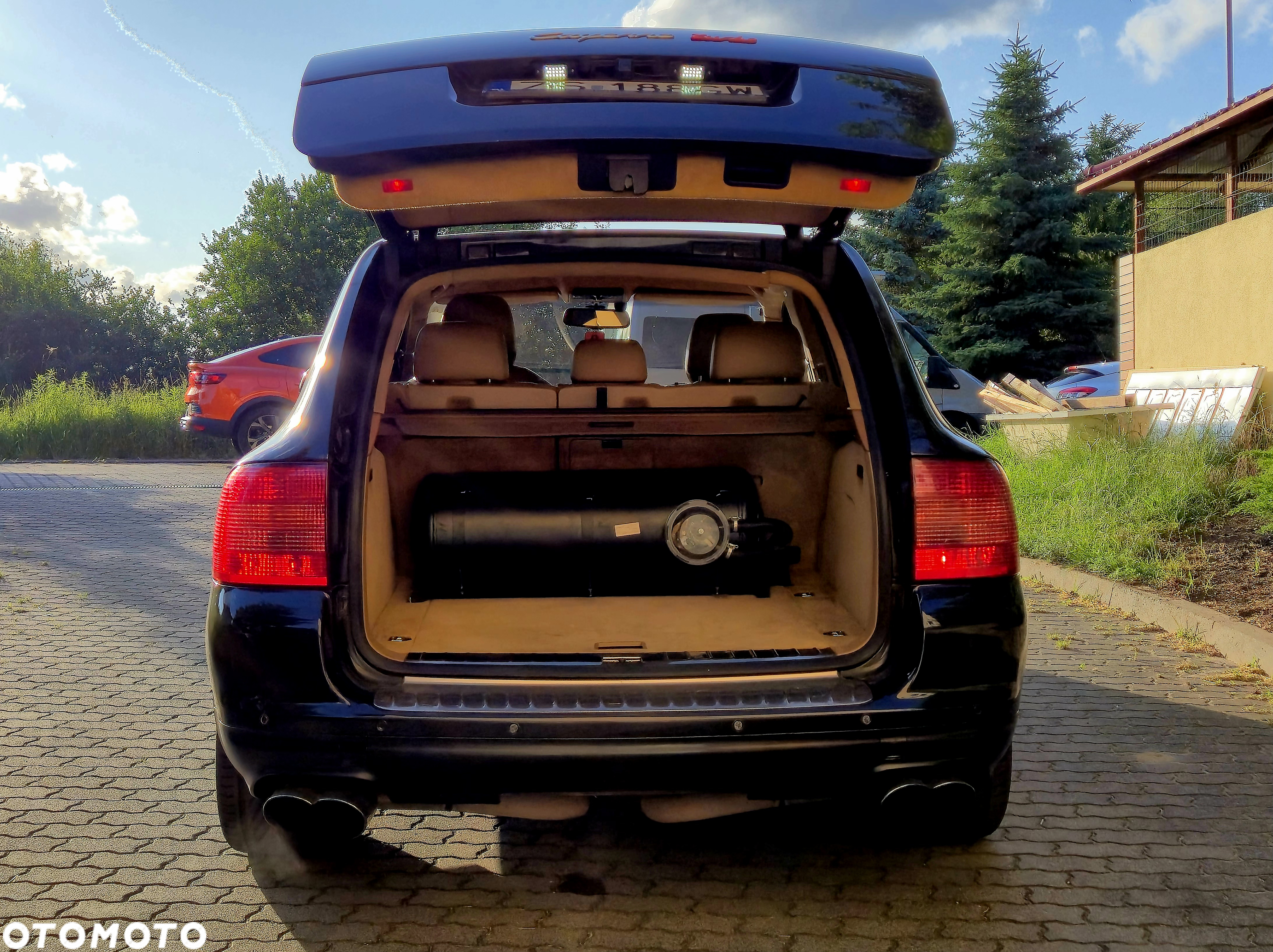 Porsche Cayenne Turbo - 6