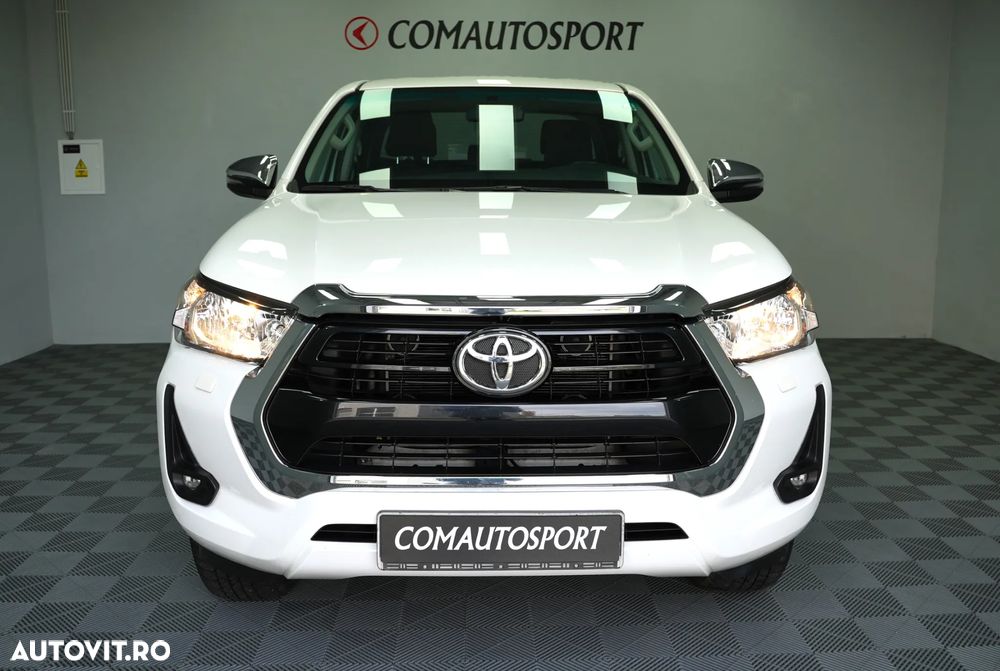 Toyota Hilux - 2