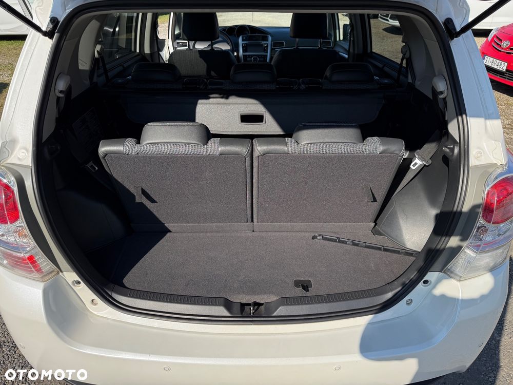 Toyota Verso 2.0 D-4D Prestige 7os - 26
