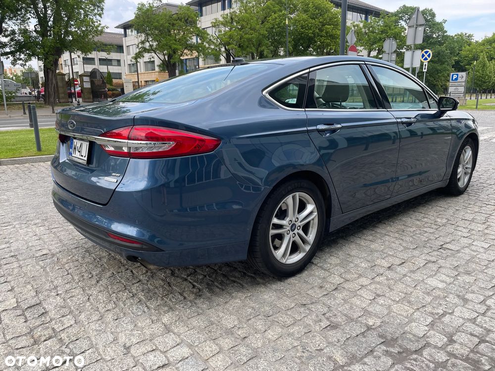 Ford Fusion - 8