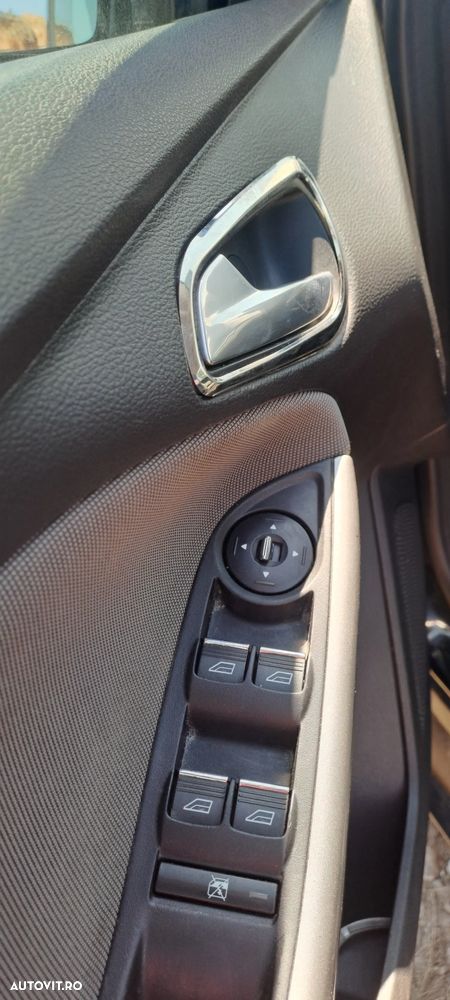 Ford Focus 1.6 TDCI DPF Trend - 7