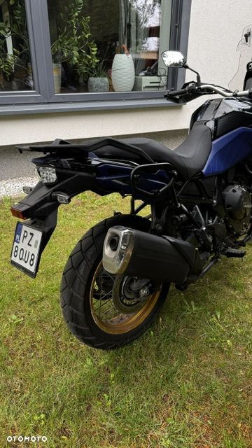 Suzuki V-STROM - 10