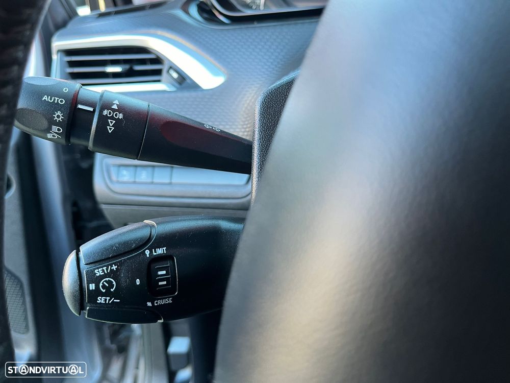 Peugeot 2008 1.6 BlueHDi Style - 19