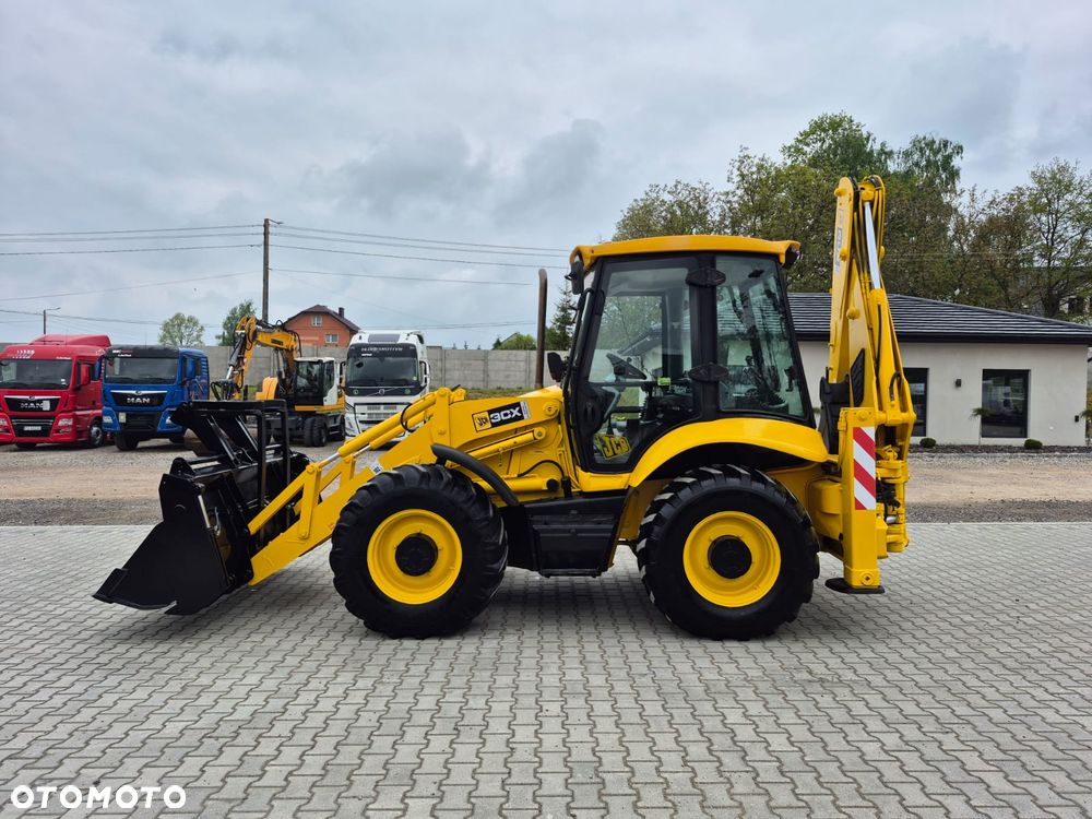 JCB / 3 CX / DUZE KOŁA - 8