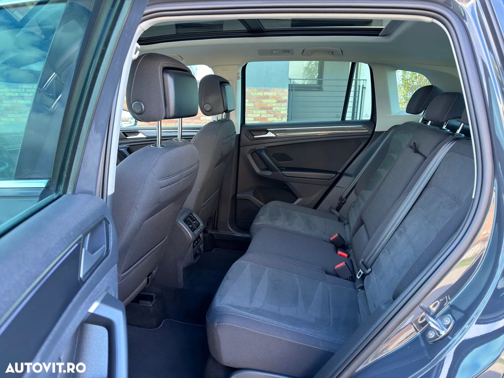 Volkswagen Tiguan - 12