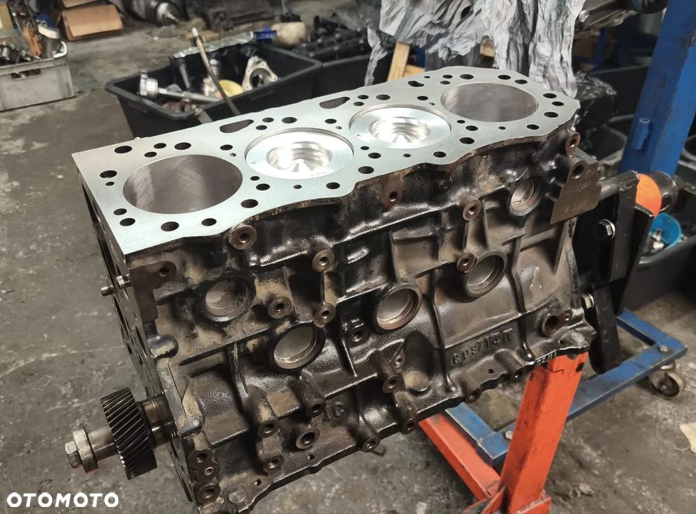 Remont / regeneracja silnika ISUZU 3.0 - 4JJ1 4JJ3 4HK1 - JCB Hitachi Case Yanmar Iseki D-MAX - 2