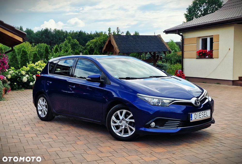 Toyota Auris 1.6 D-4D Prestige - 10