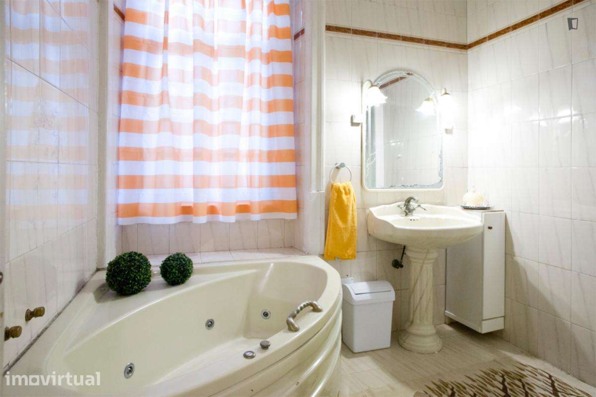 Quarto - localizado em Oeiras Lisbon - Grande imagem: 3/27