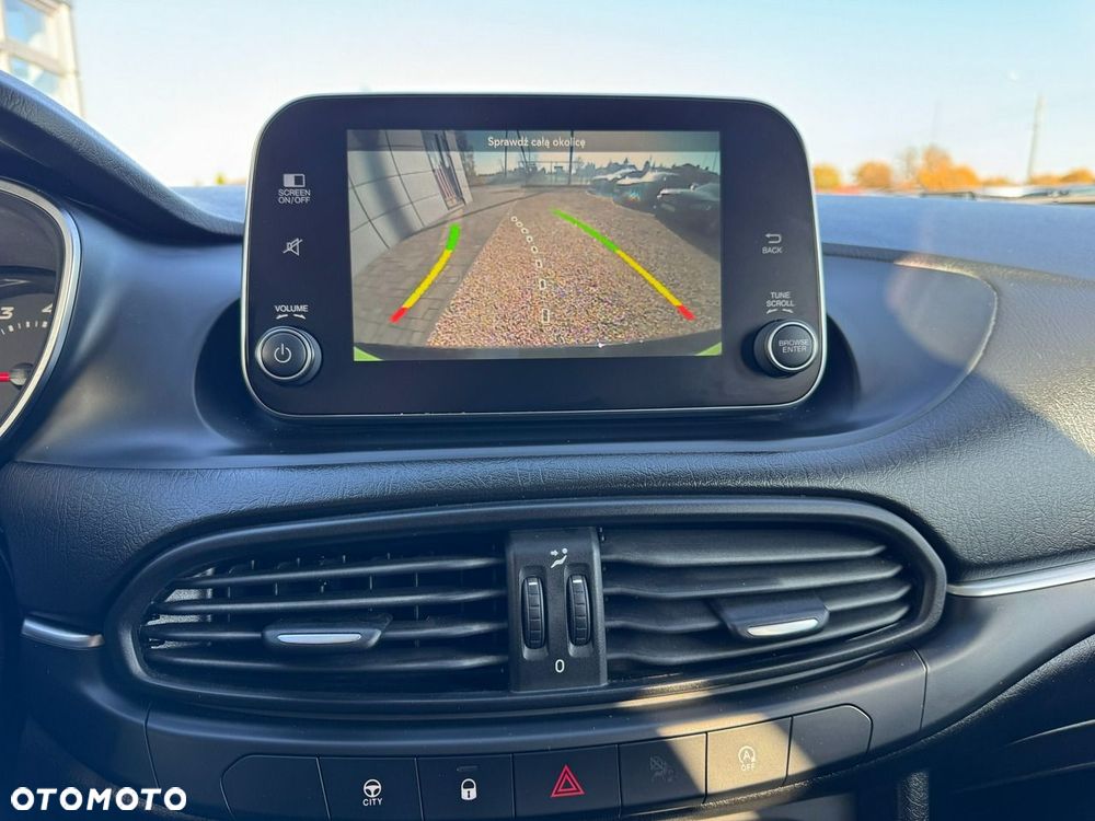 Fiat Tipo 1.4 T-Jet 16v Lounge - 17