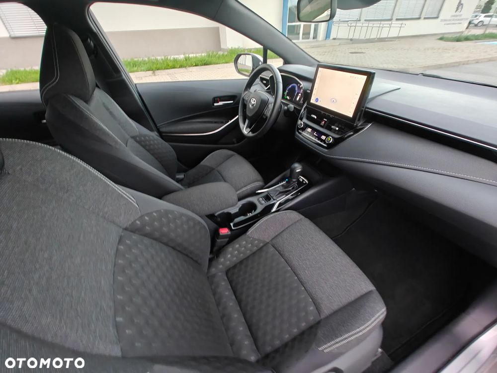 Toyota Corolla 1.8 Hybrid - 19