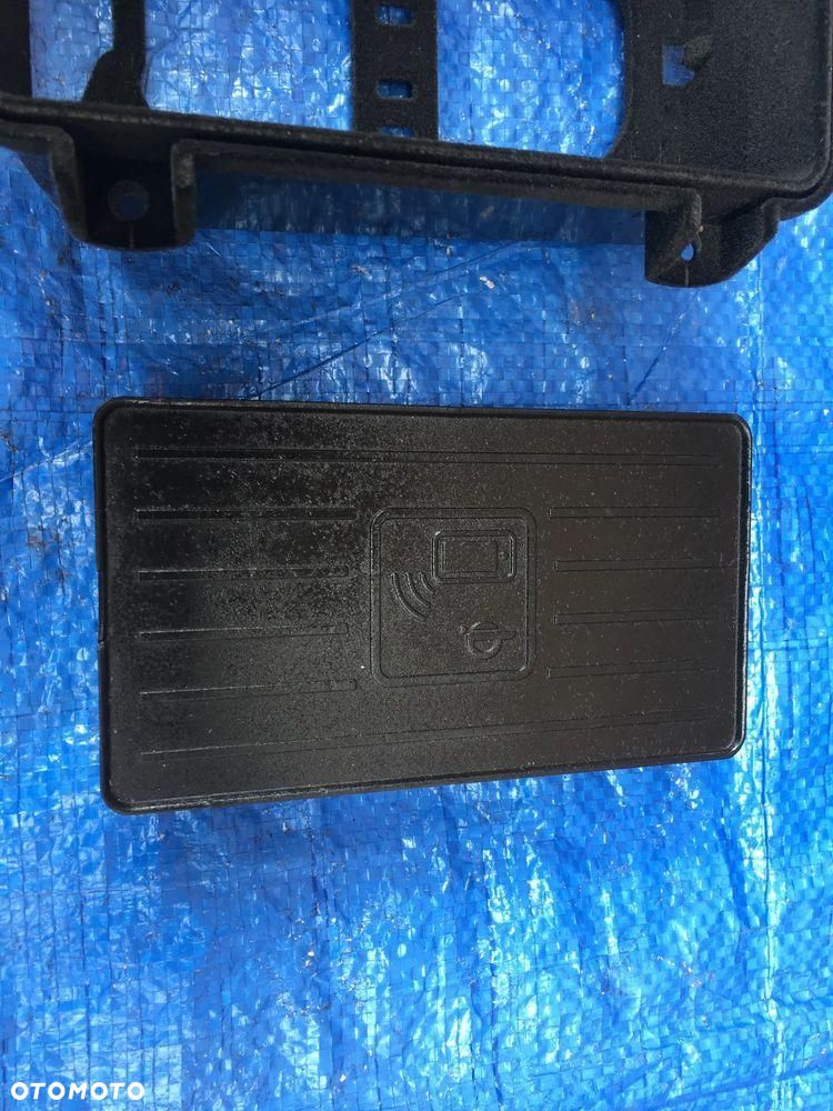 Audi Q7 4M Ładowarka Indukcyjna Indukcja Schowek 4M0035502A - 3