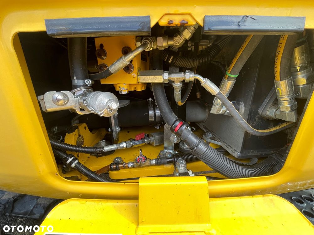 Komatsu PW 98 - 9