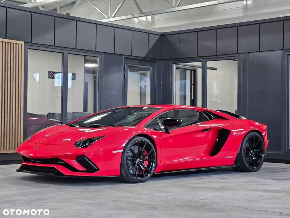Lamborghini Aventador - 6