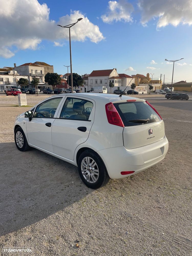 Fiat Punto 1.2 Lounge Start&Stop - 4