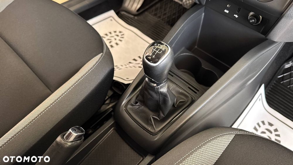 Skoda Fabia 1.2 TSI Cool Edition - 38