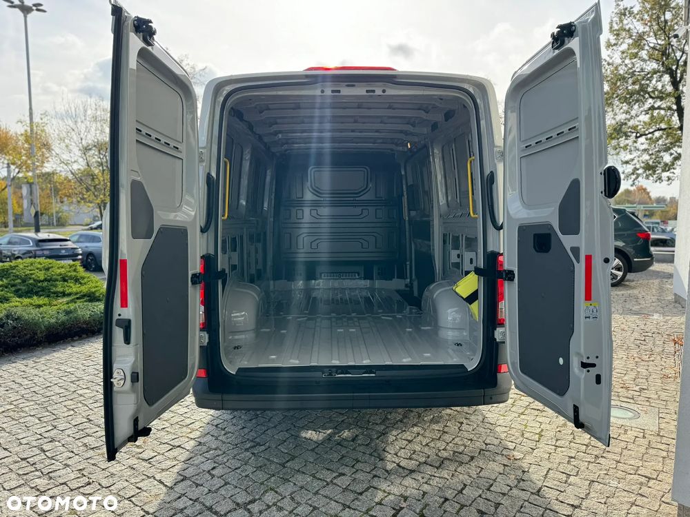 Volkswagen Crafter Furgon Niski Dach 972546 - 13