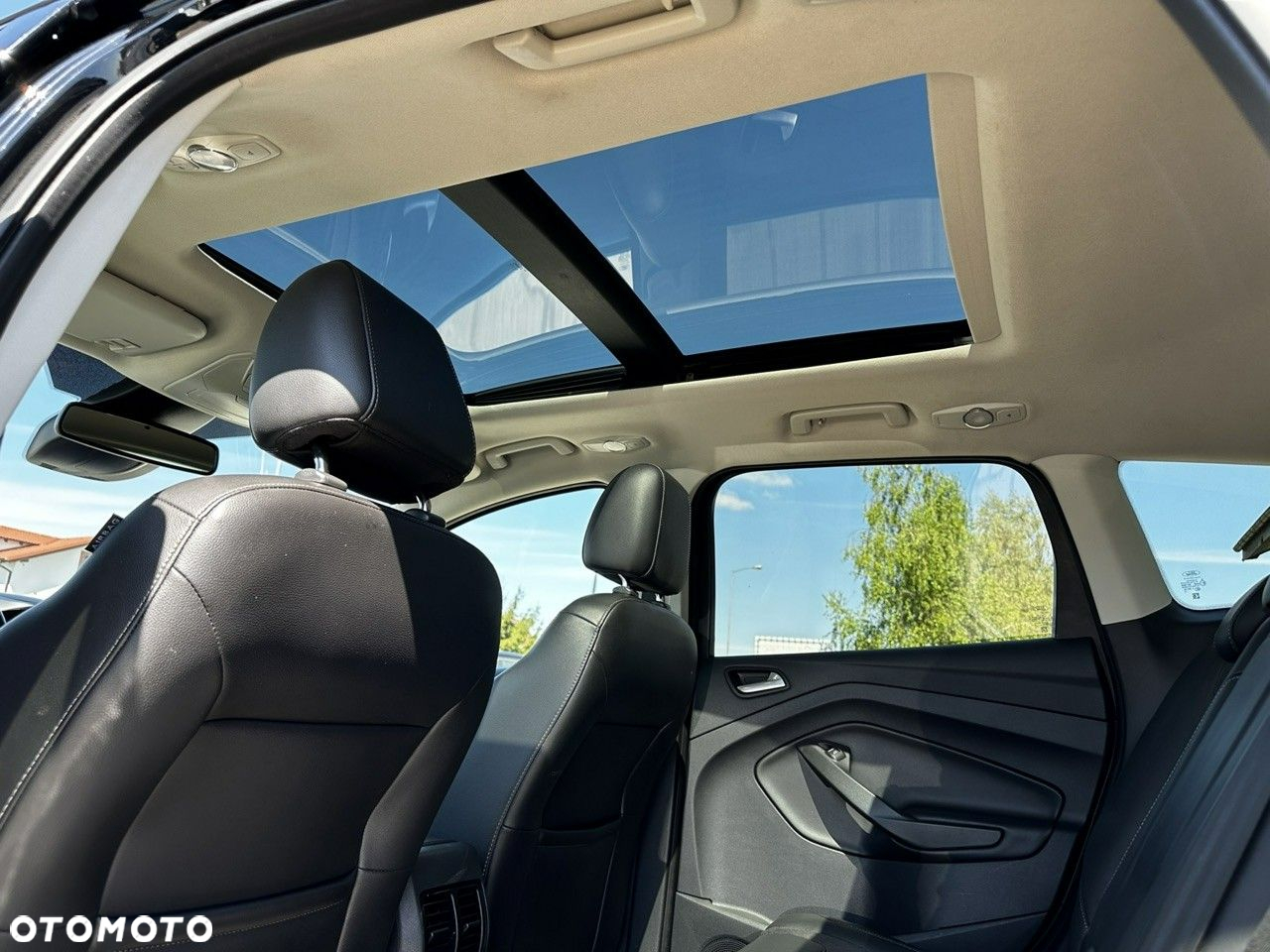 Ford Kuga 2.0 TDCi 2x4 Titanium - 24