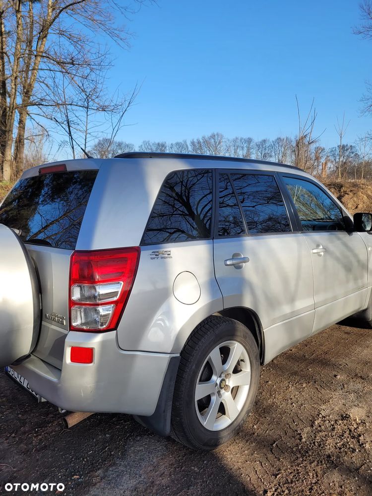 Suzuki Grand Vitara 2.0 - 3