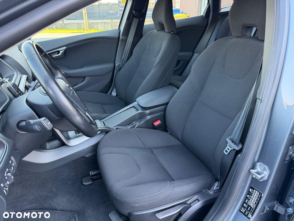 Volvo V40 D3 Geartronic - 11