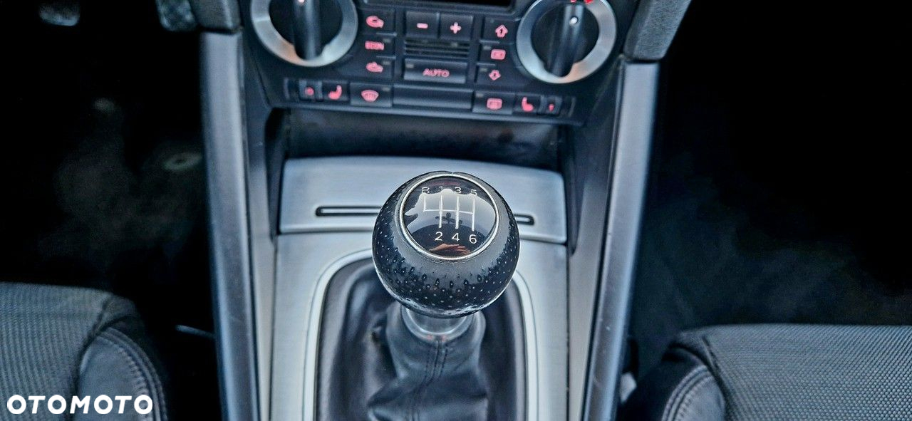 Audi A3 2.0 TDI S Line Sportpaket plus - 32