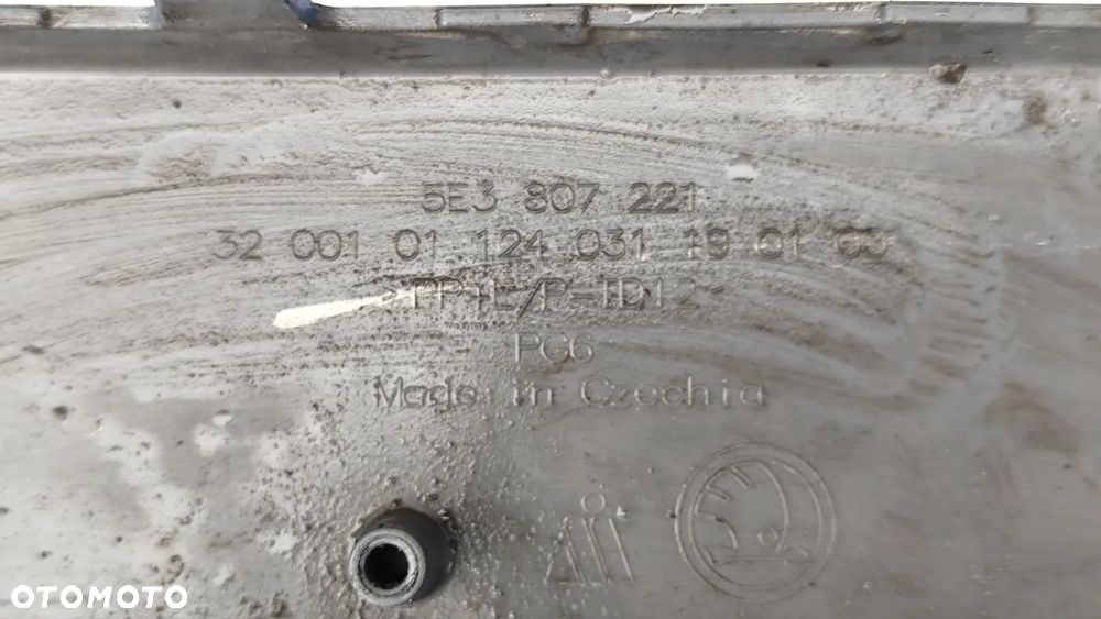 SKODA OCTAVIA IV ZDERZAK PRZEDNI PRZÓD 5E3807221 - 14