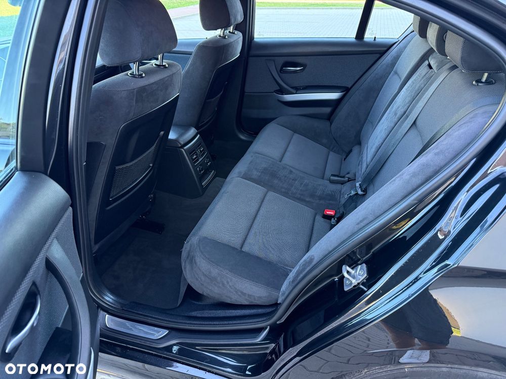 BMW Seria 3 318i - 9