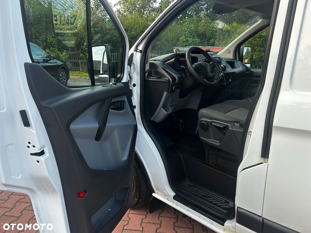 Ford TRANSIT CUSTOM - 15
