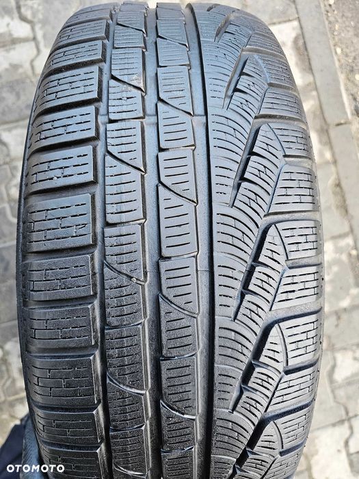 Zima Pirelli 225/55 R17 6mm - 2