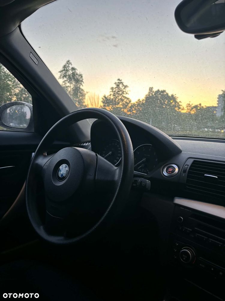 BMW Seria 1 120i Edition Lifestyle - 4
